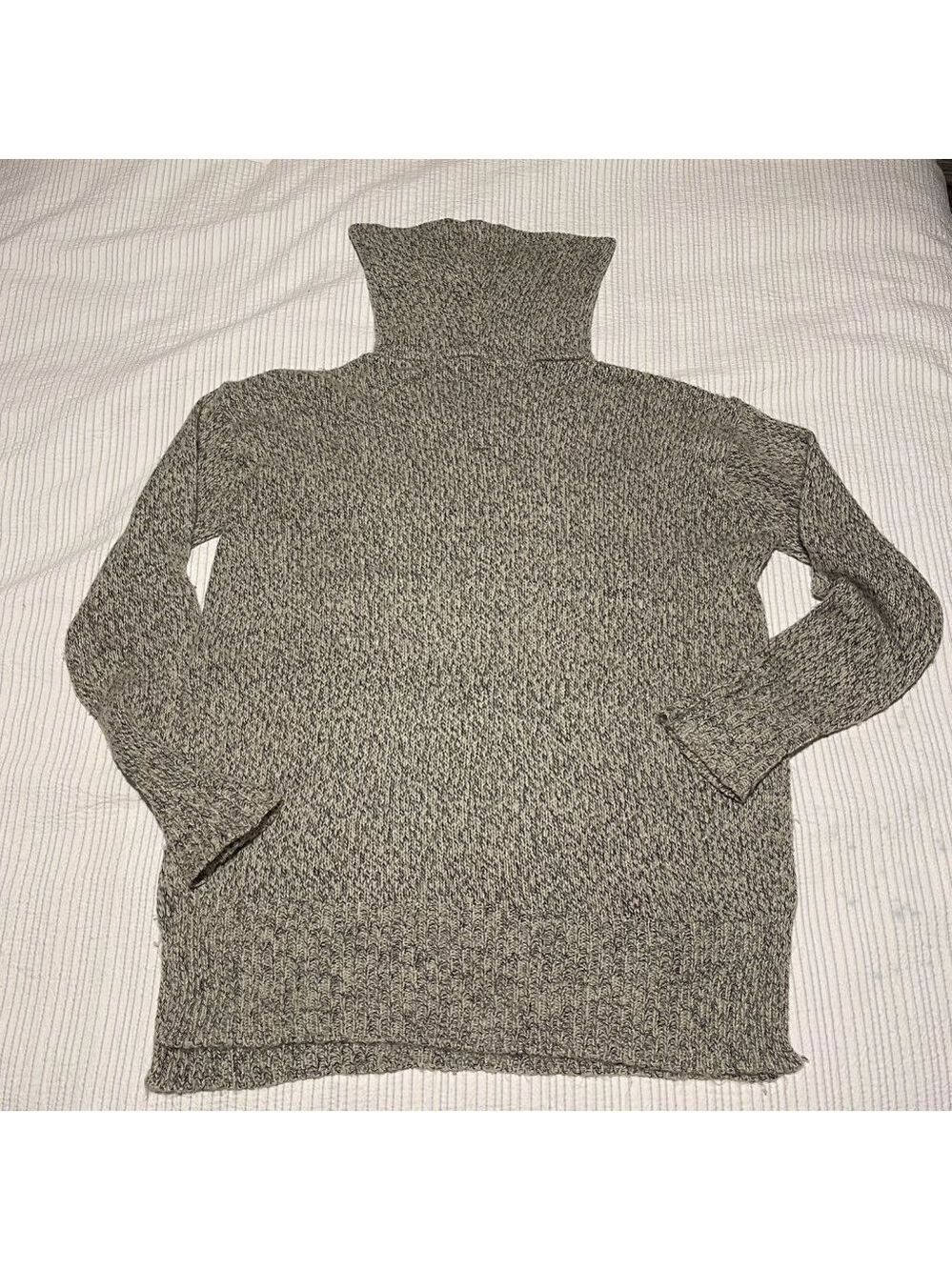 RETROD Turtleneck Sweater